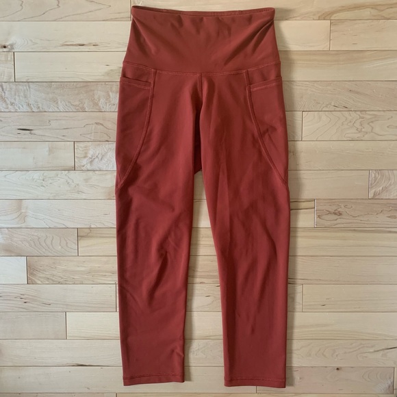 Old Navy Elevate Leggings - Picture 2 of 4